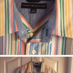 🚨 Very nice size lg short sleeve button up casual business Tommy Hilfiger shirt